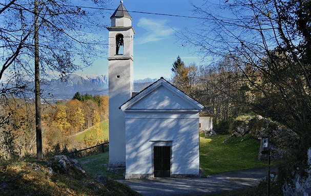 Il paese tra letteratura e paesaggi misteriosi